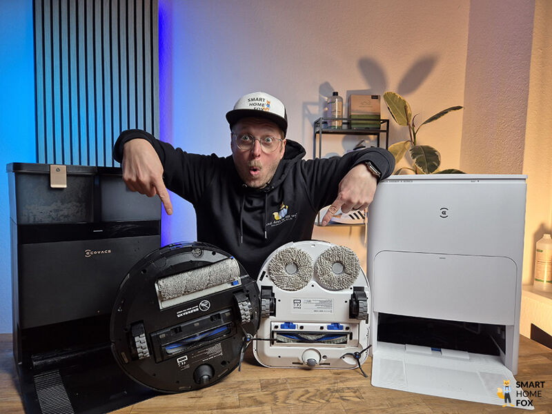 Der ECOVACS DEEBOT X5 OMNI verwendet rotierende Wischpads während der Reinigung.